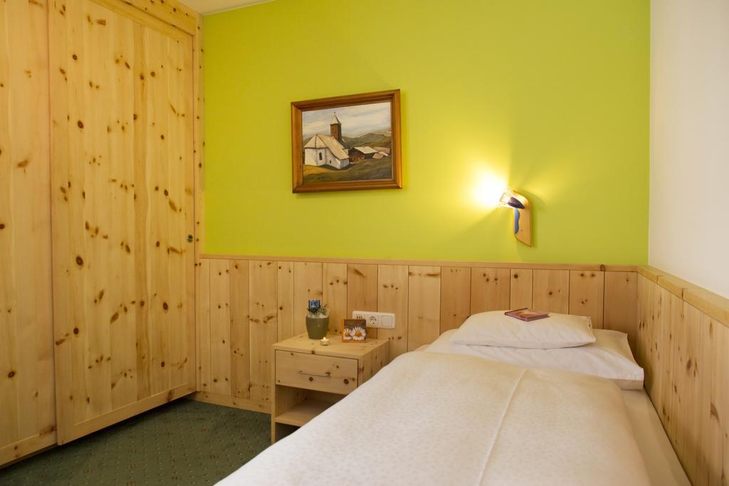 Hotel Appartement Roggal Lech am Arlberg Oda fotoğraf